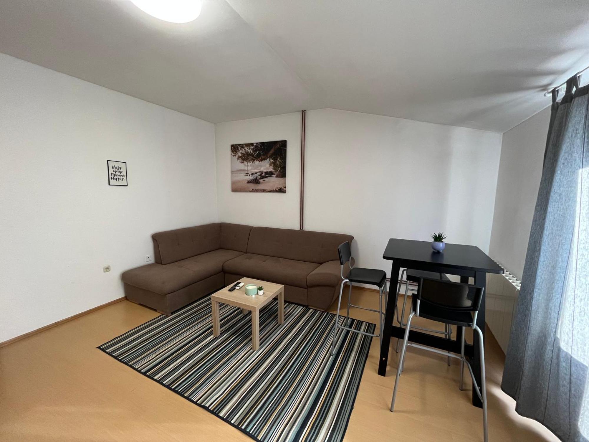 Apartmani Vacanza Загреб Экстерьер фото
