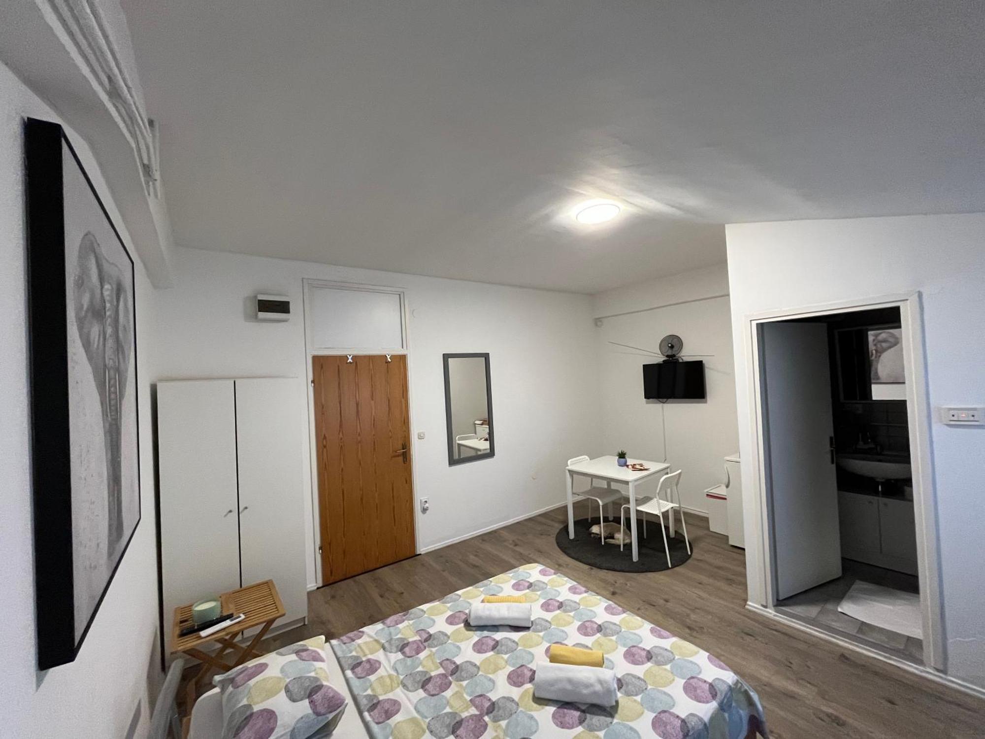 Apartmani Vacanza Загреб Экстерьер фото