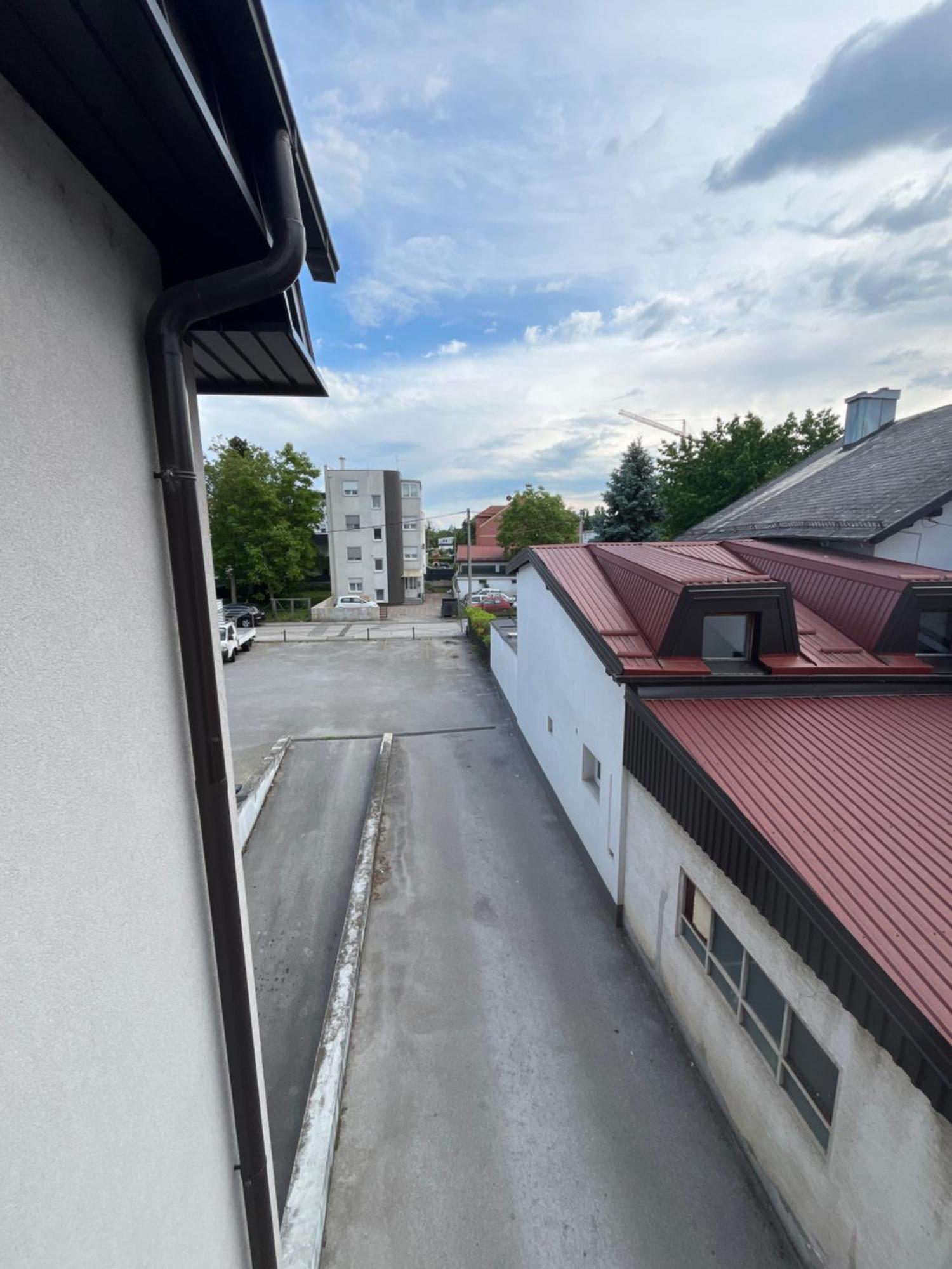 Apartmani Vacanza Загреб Экстерьер фото