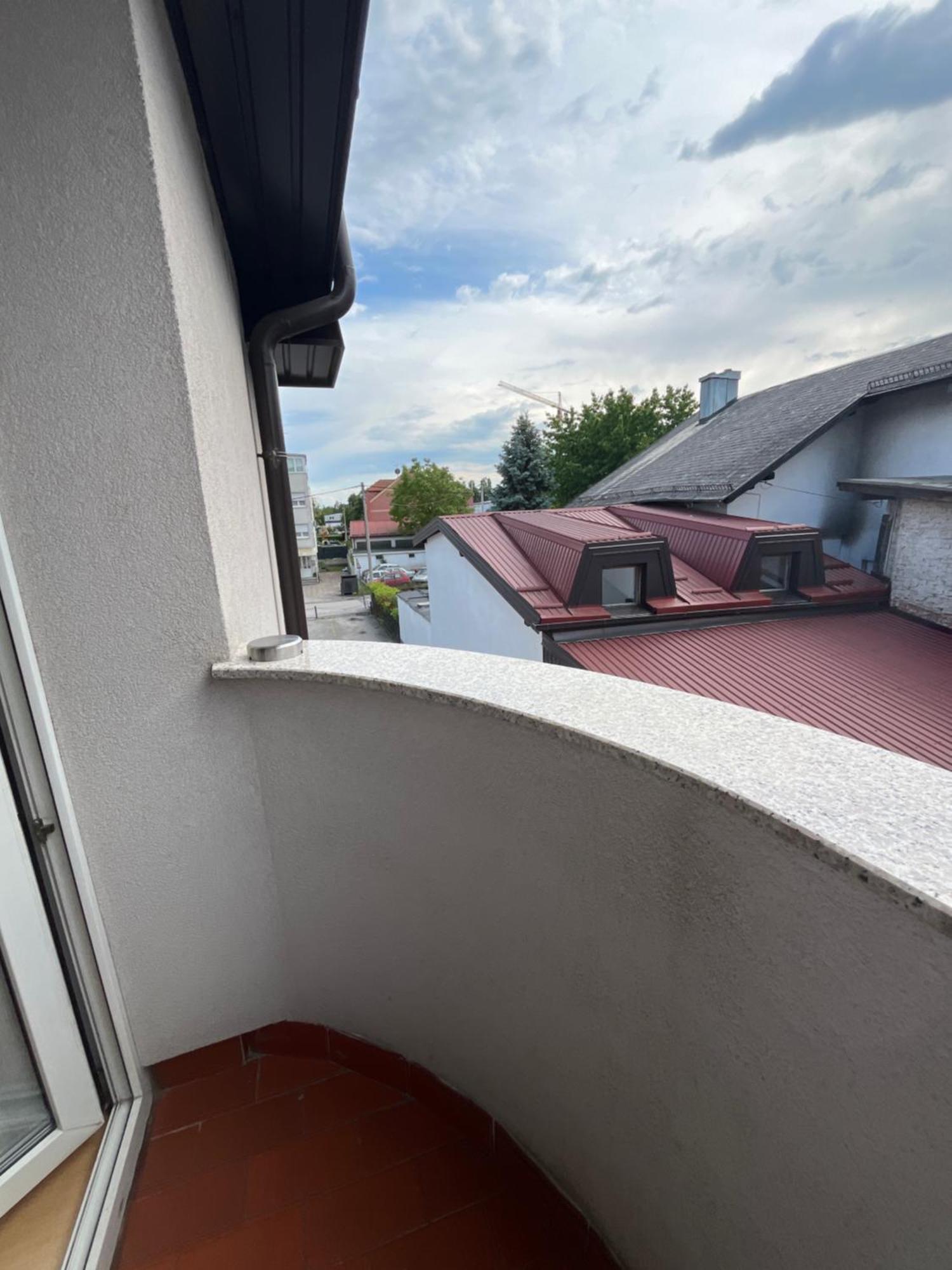 Apartmani Vacanza Загреб Экстерьер фото