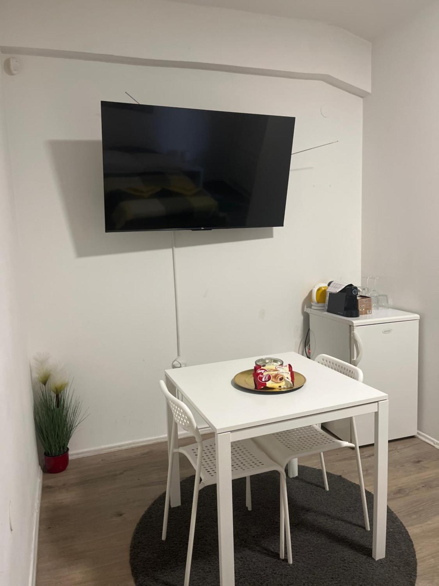 Apartmani Vacanza Загреб Экстерьер фото